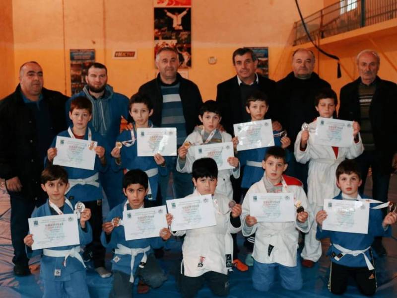 წყალტუბოში ჩატარდა ლევან ზურაბიანის სახელობის ხსოვნის რესპუბლიკური ტურნირი ძიუდოში...